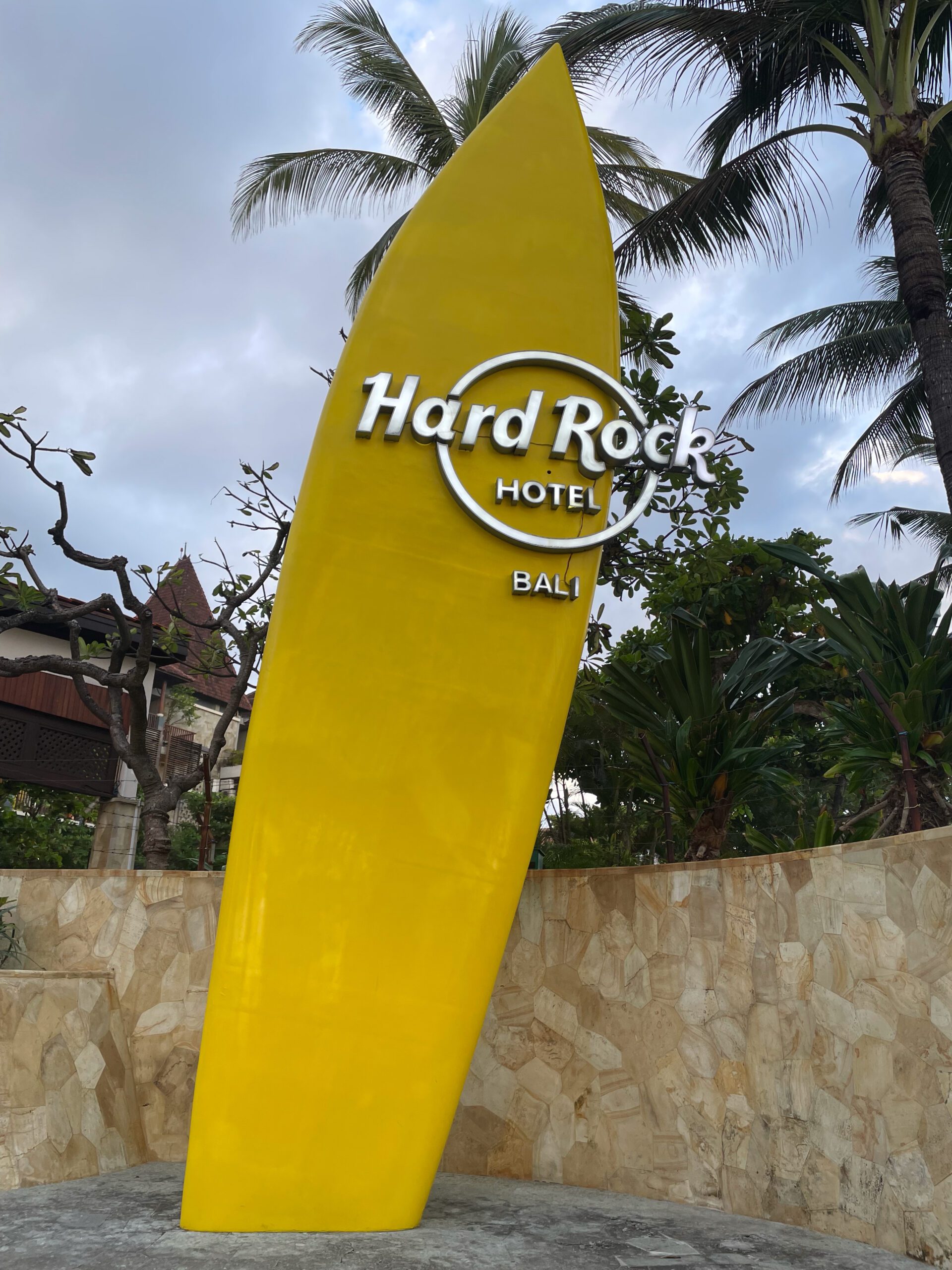 surfplank voor het hardrock hotel in Kuta, Bali