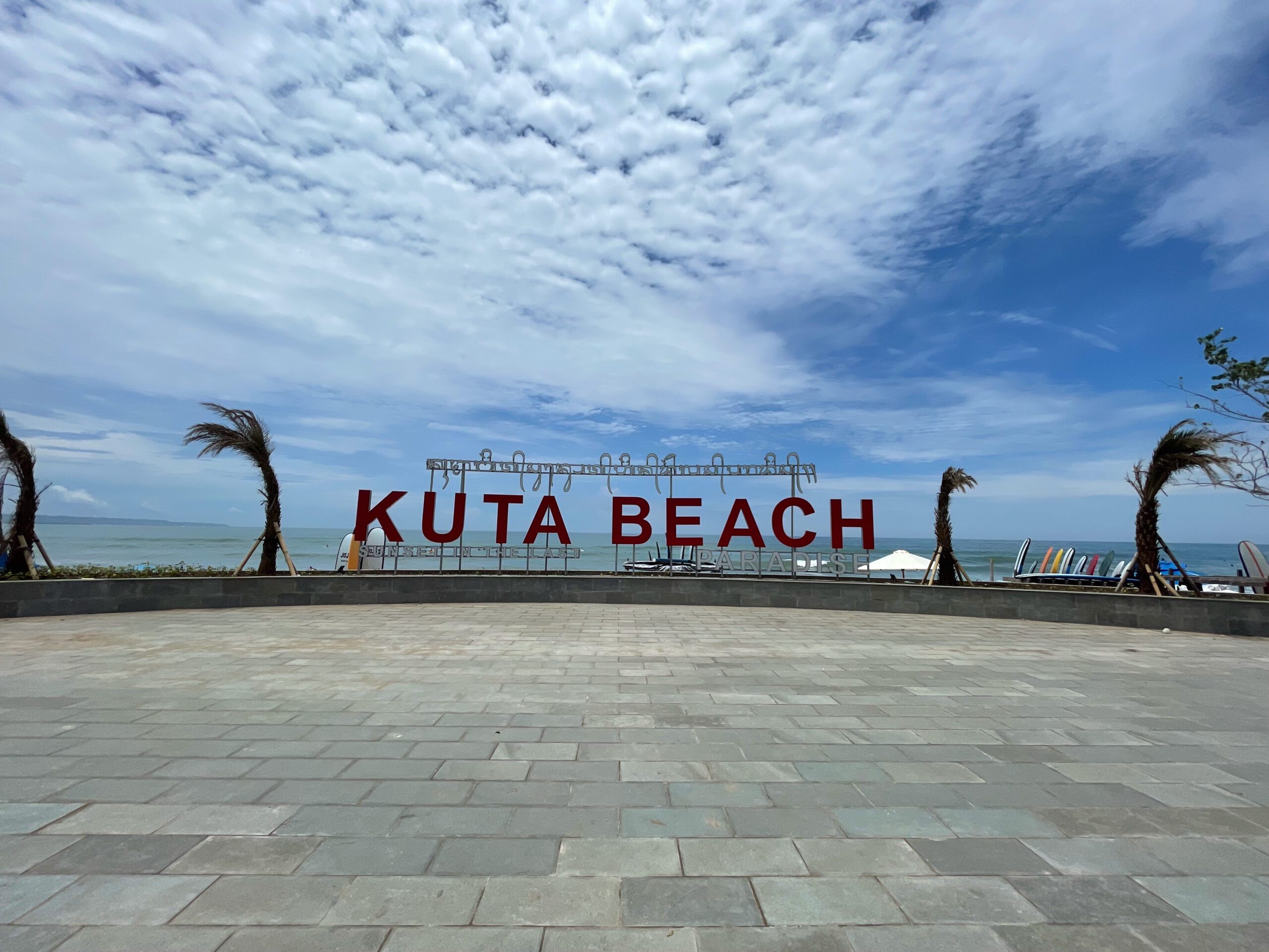 letters op het strand van Kuta